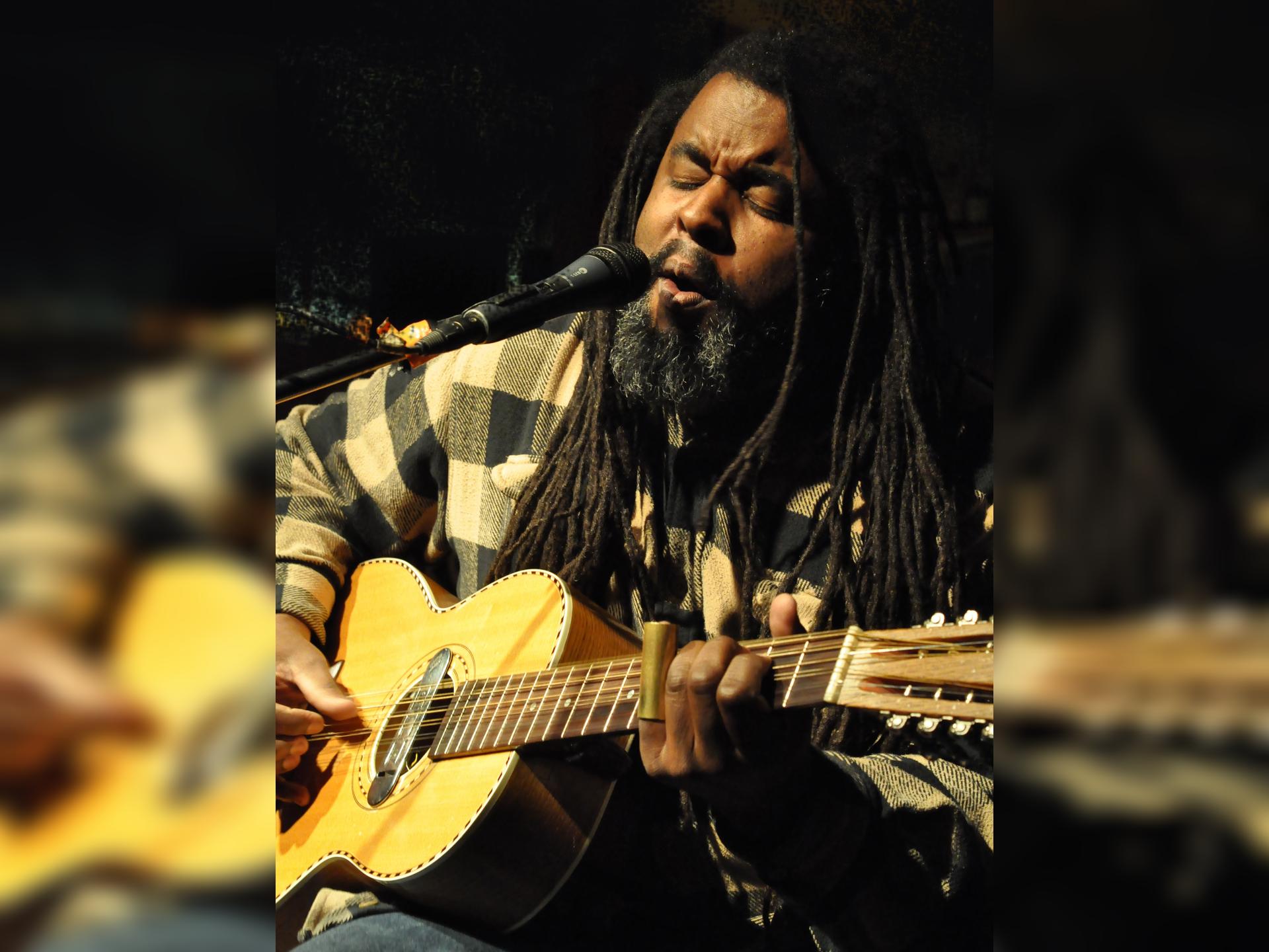 Alvin Youngblood Hart