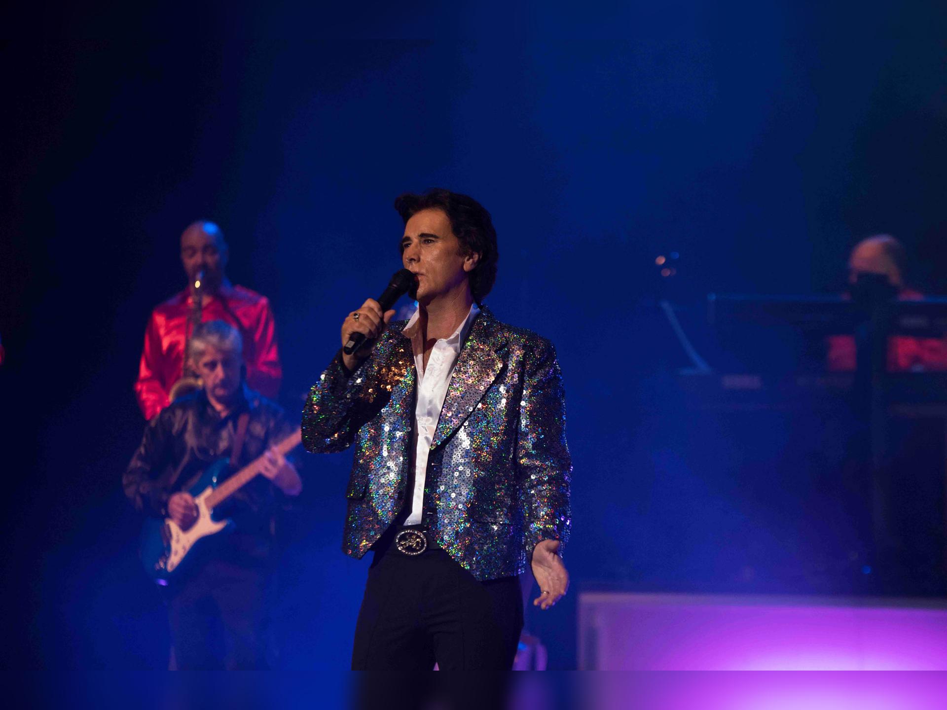 A Beautiful Noise Show: The Definitive Tribute to Neil Diamond