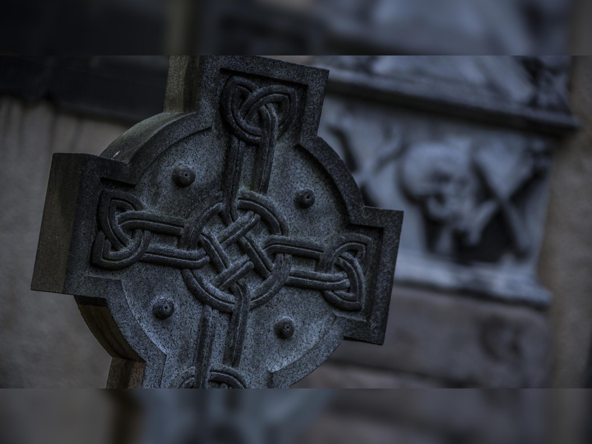 Mercat Tours - Raising the Dead
