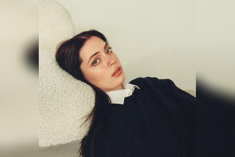 Lizzy McAlpine