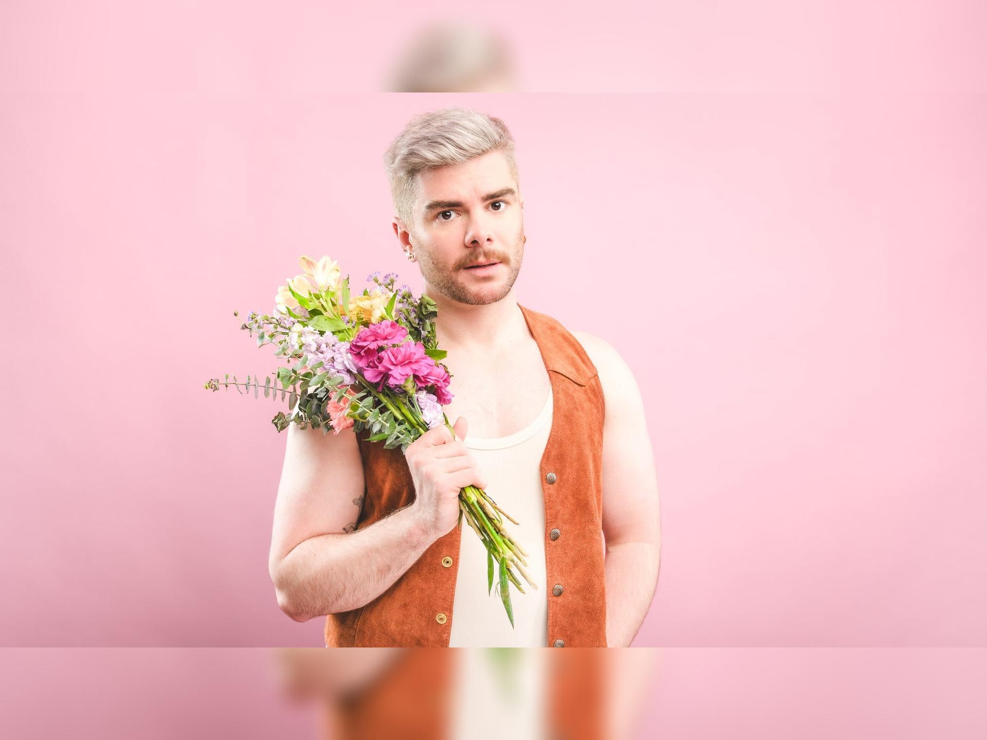 Christopher Hall: Pizazz