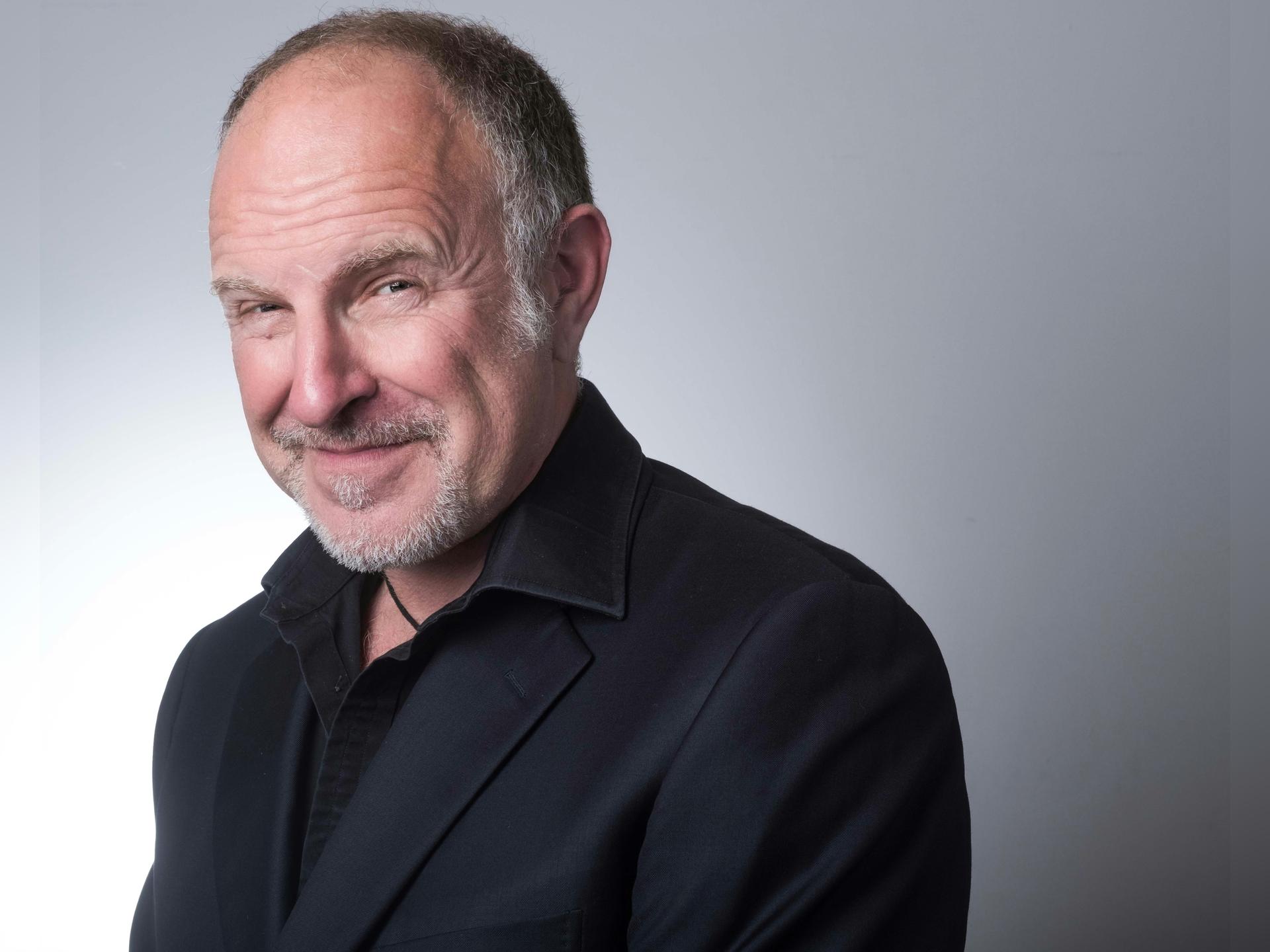 Simon Evans: Simon Evans is Staring at the Sun