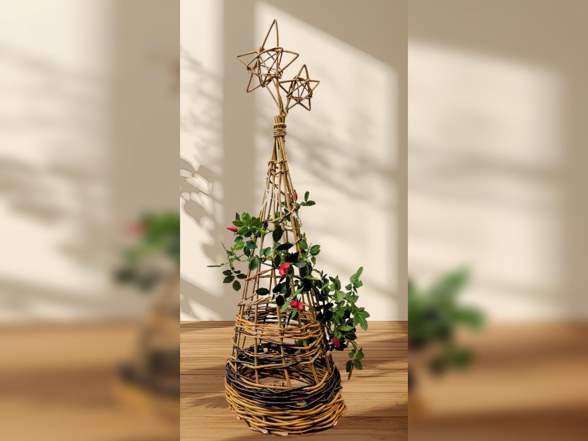 Willow Cone Christmas Tree with Star Topper workshop