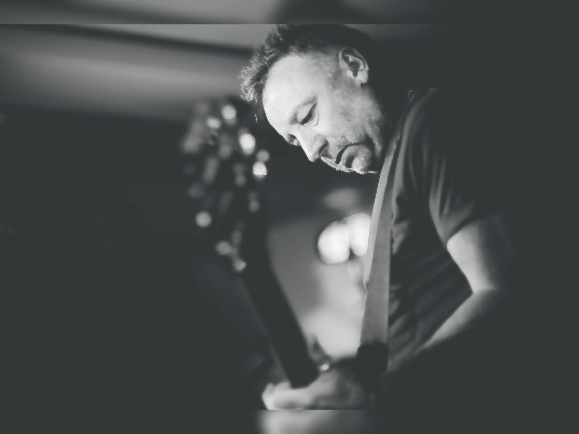 Peter Hook & the Light