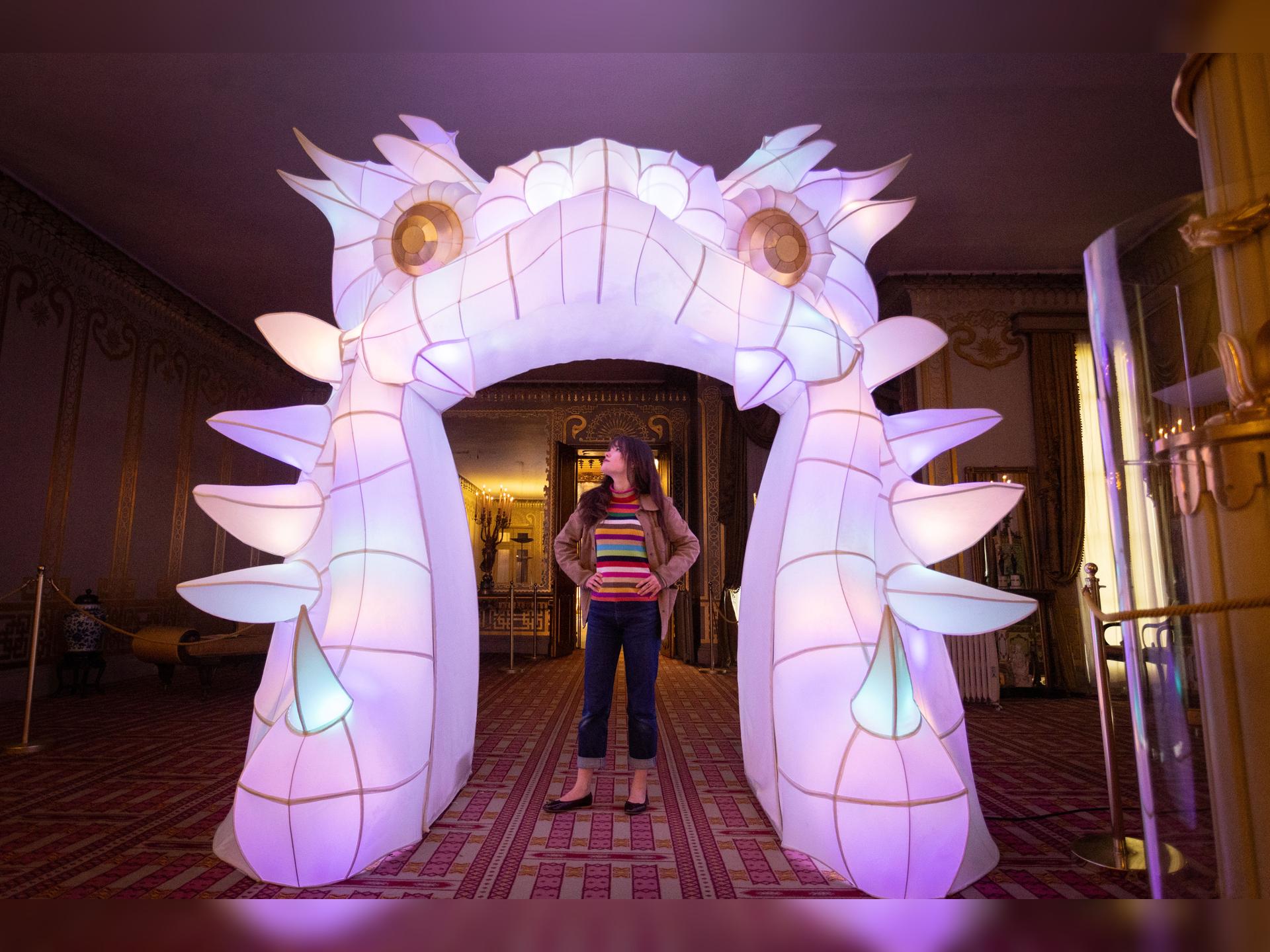 Explore the Palace of Dragons