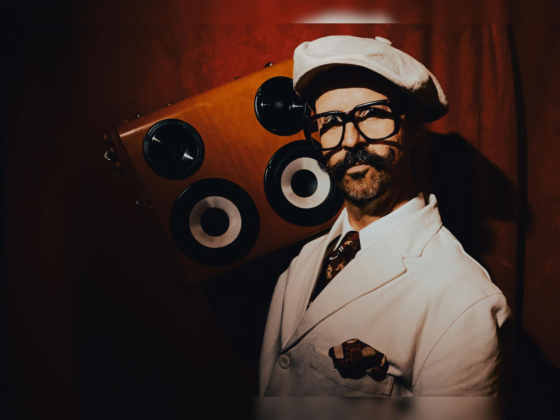 Mr B The Gentleman Rhymer