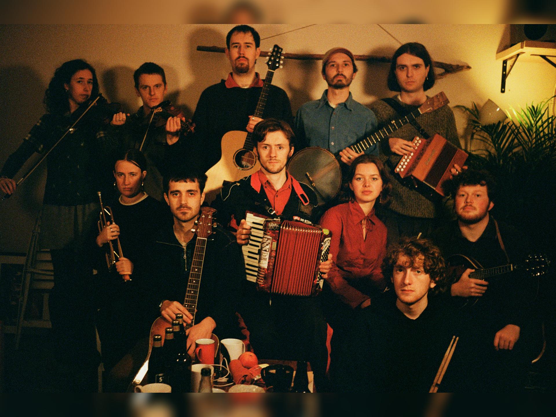In the Round: Broadside Hacks Takeover Ft. Brown Wimpenny, Sam Grassie, Spitzer Space Telescope, Myer U Clark