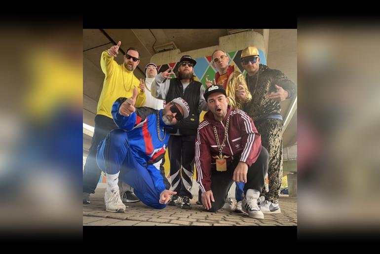 Goldie Lookin' Chain 