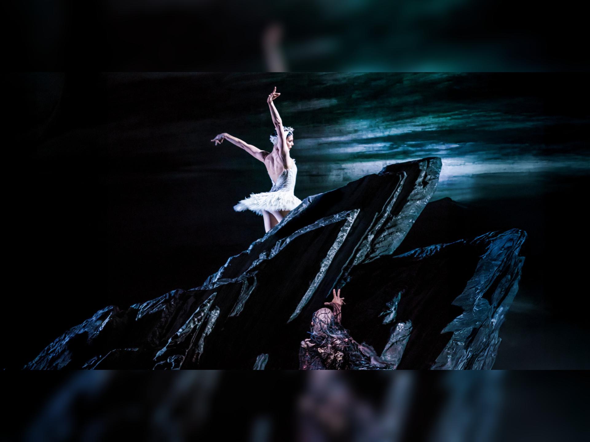 Royal Ballet & Opera: Swan Lake
