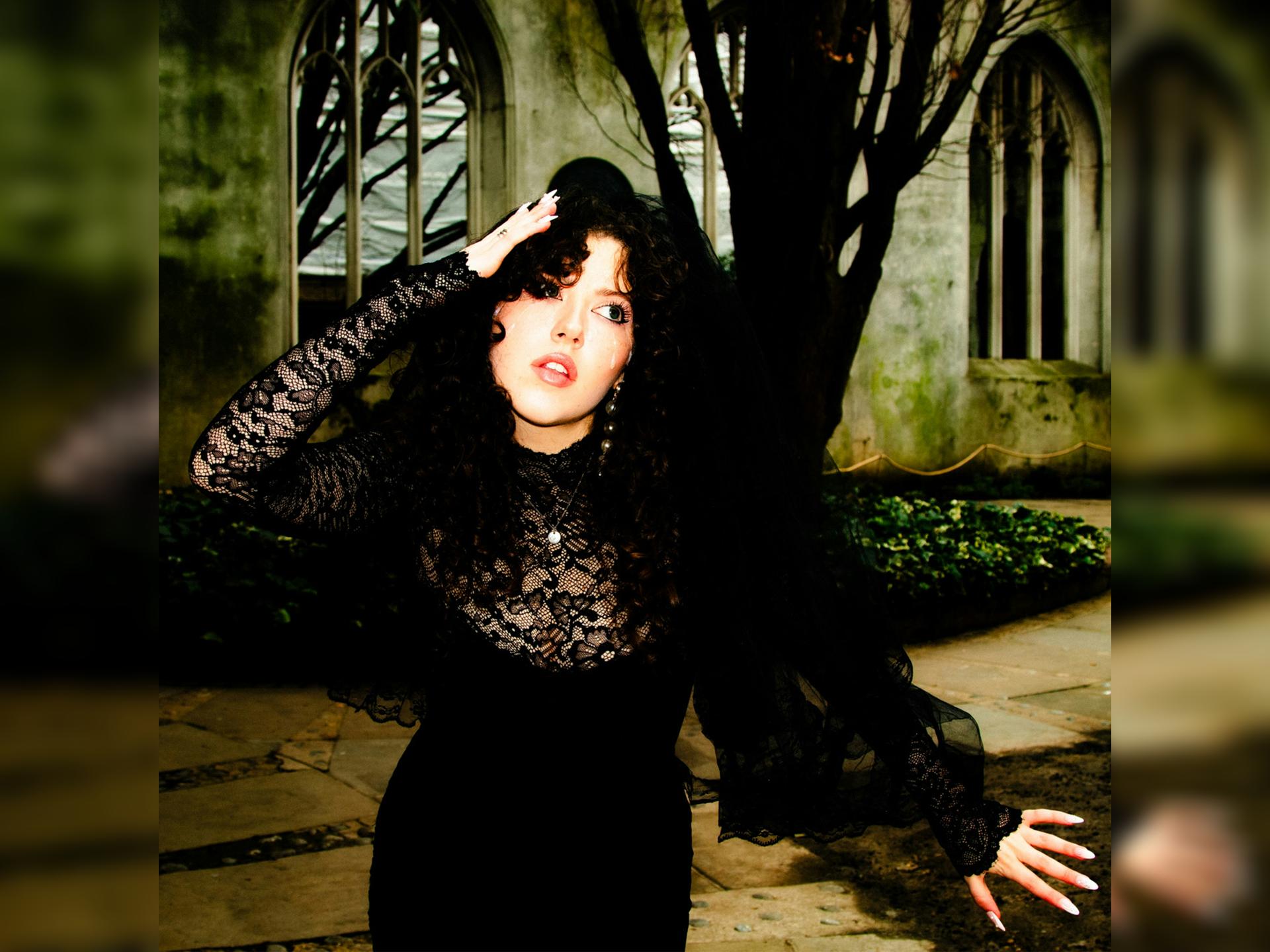 Phoebe Rea + Jem Wax