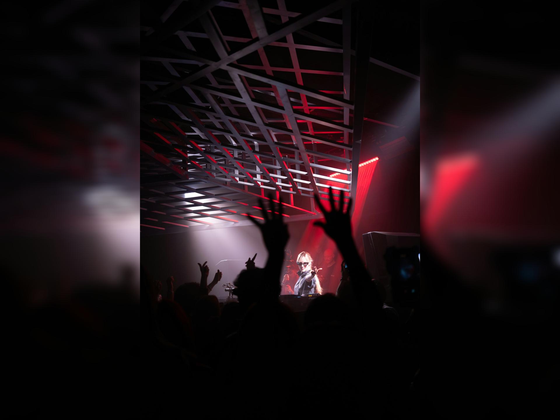 Goldfish Live + Special Guests