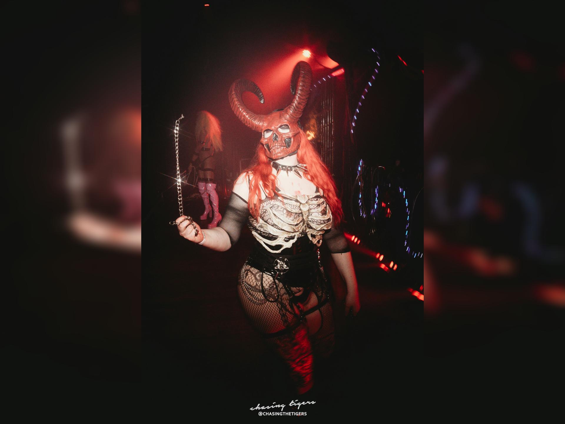 Tg Halloween Ball 1