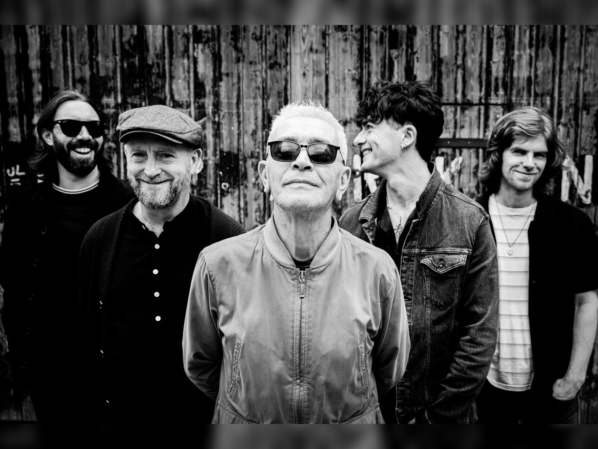 Michael Head and The Red Elastic Band