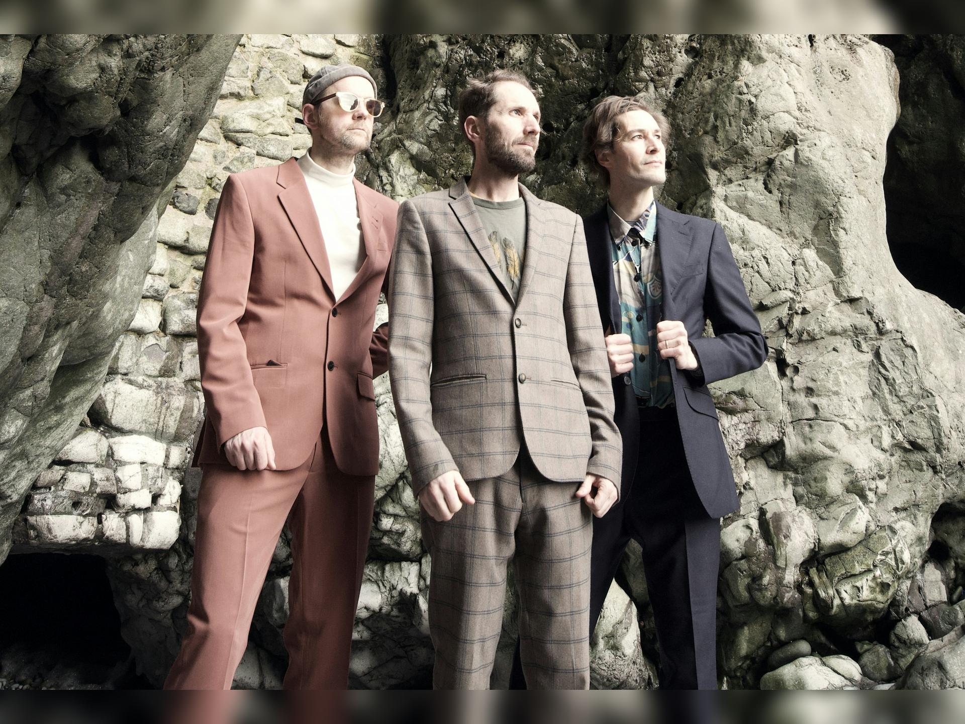 Stornoway: Live + Signing