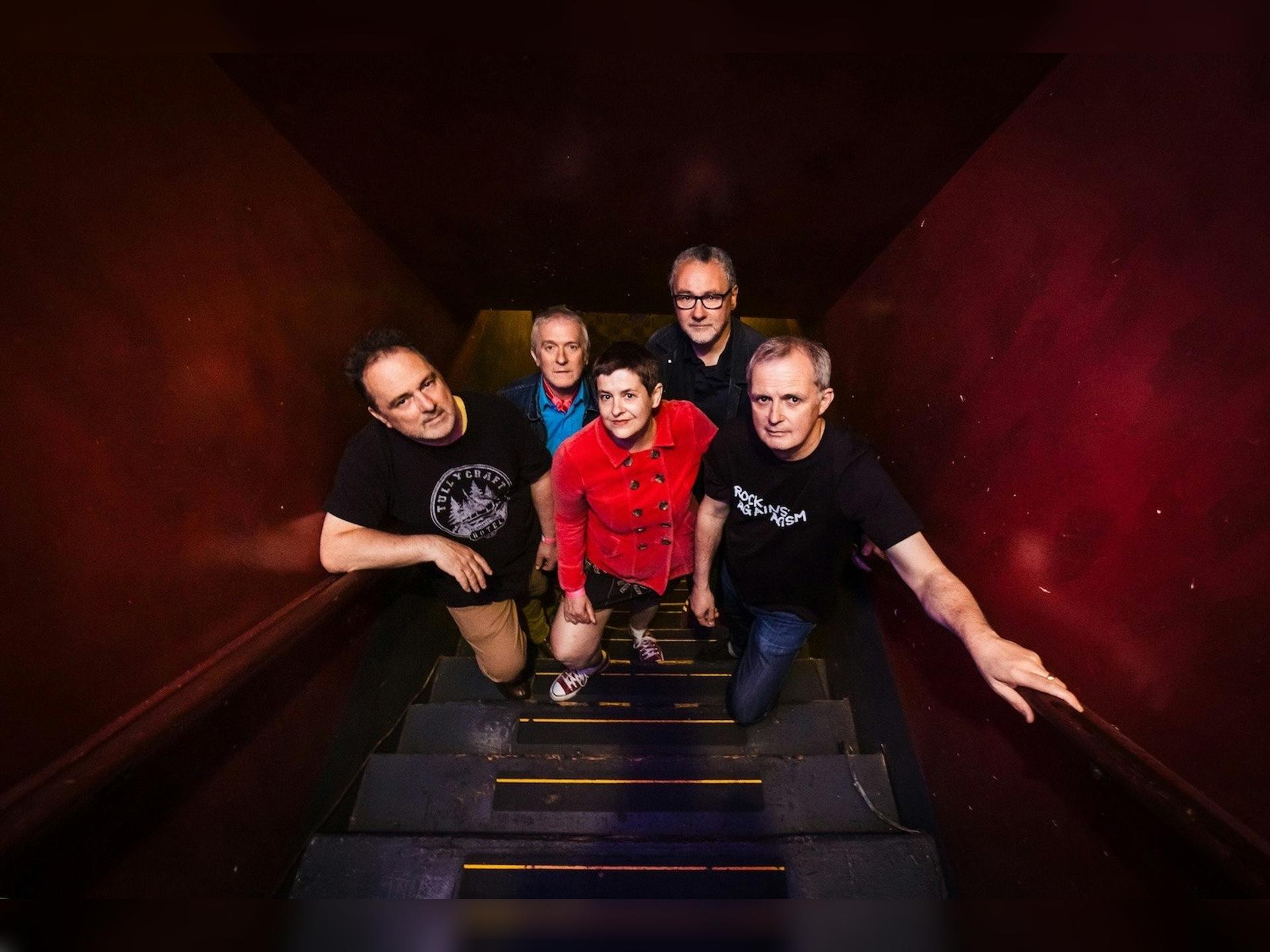 Swansea Sound: Live + Signing W/ Opening From Railcard