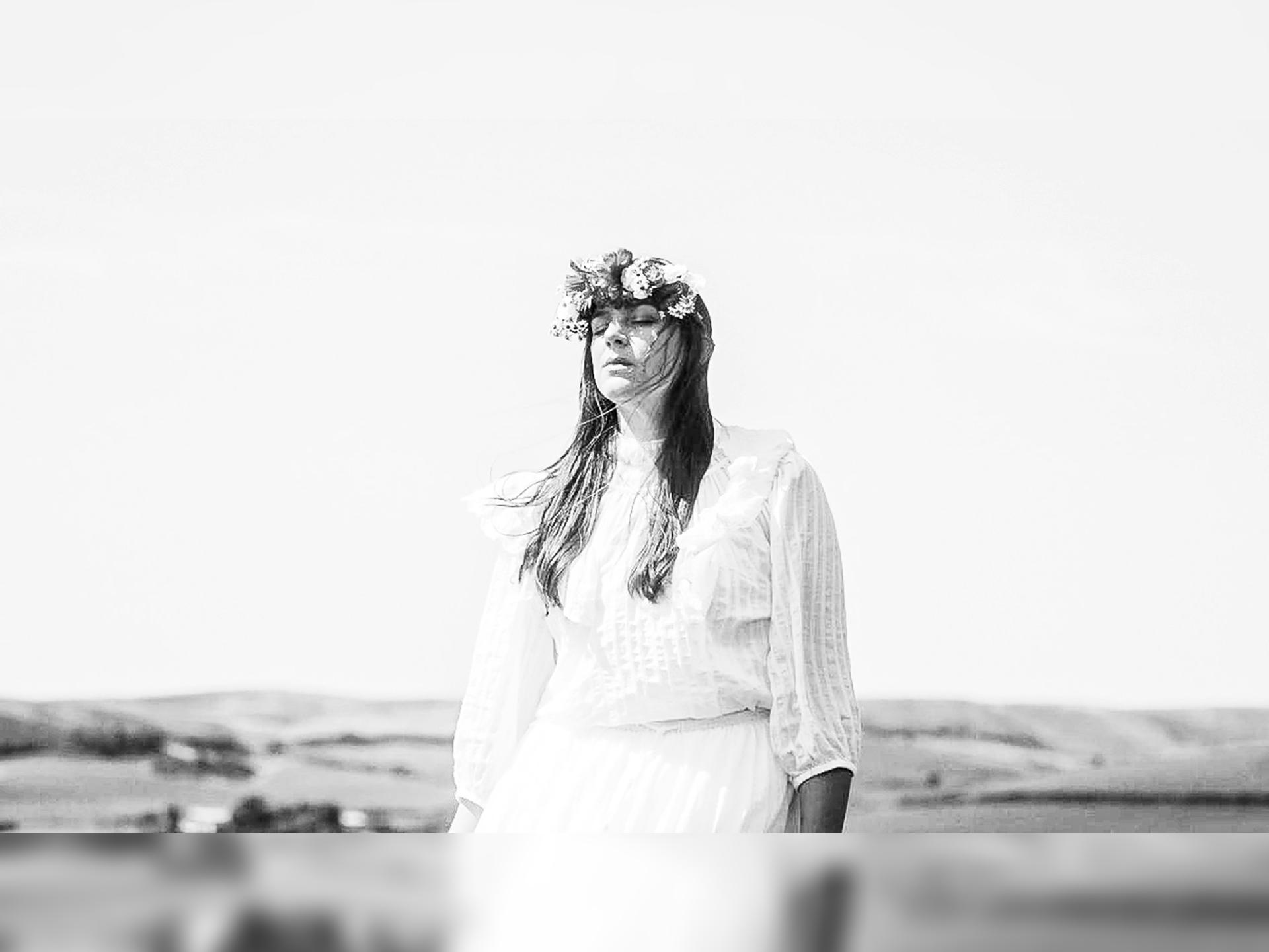 Josienne Clarke: Stripped Back + Signing