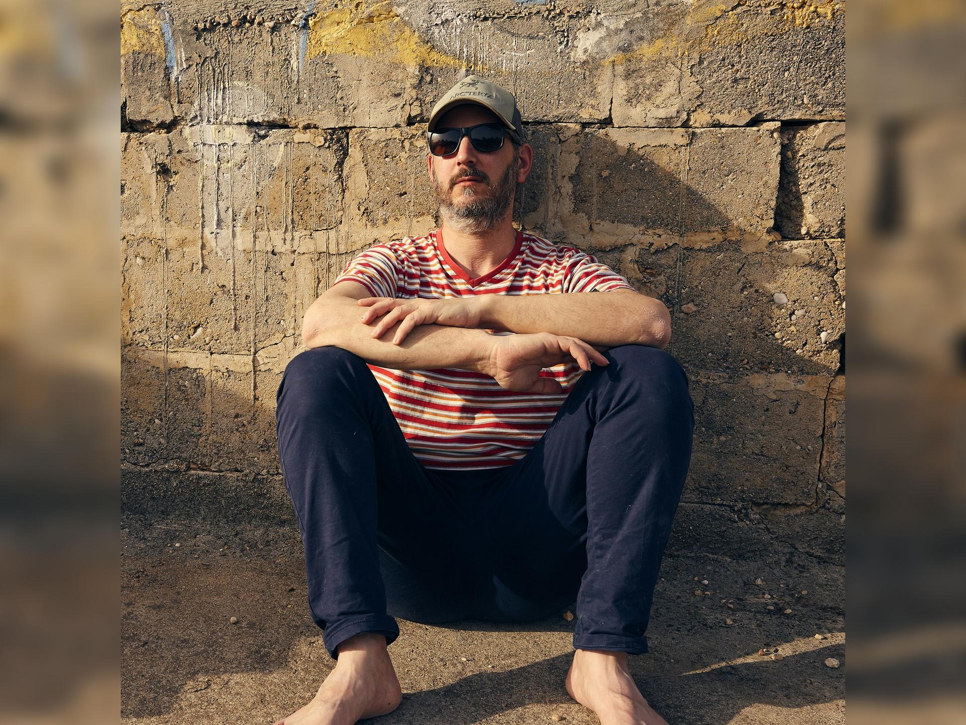 Sivan Langer: Stripped Back + Signing