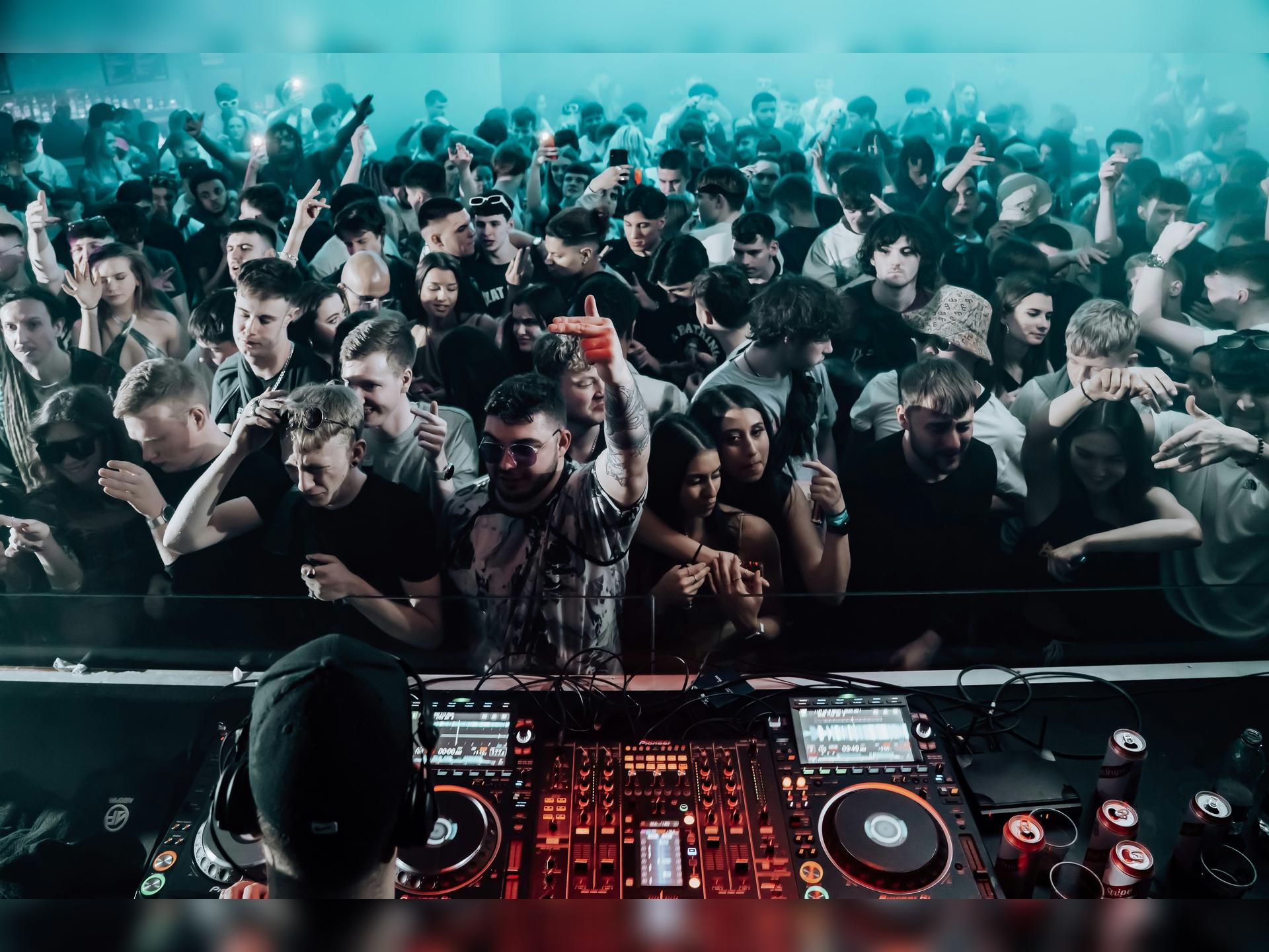 Bass Face // Dnb, House:Techno, Ukg // Boiler Room