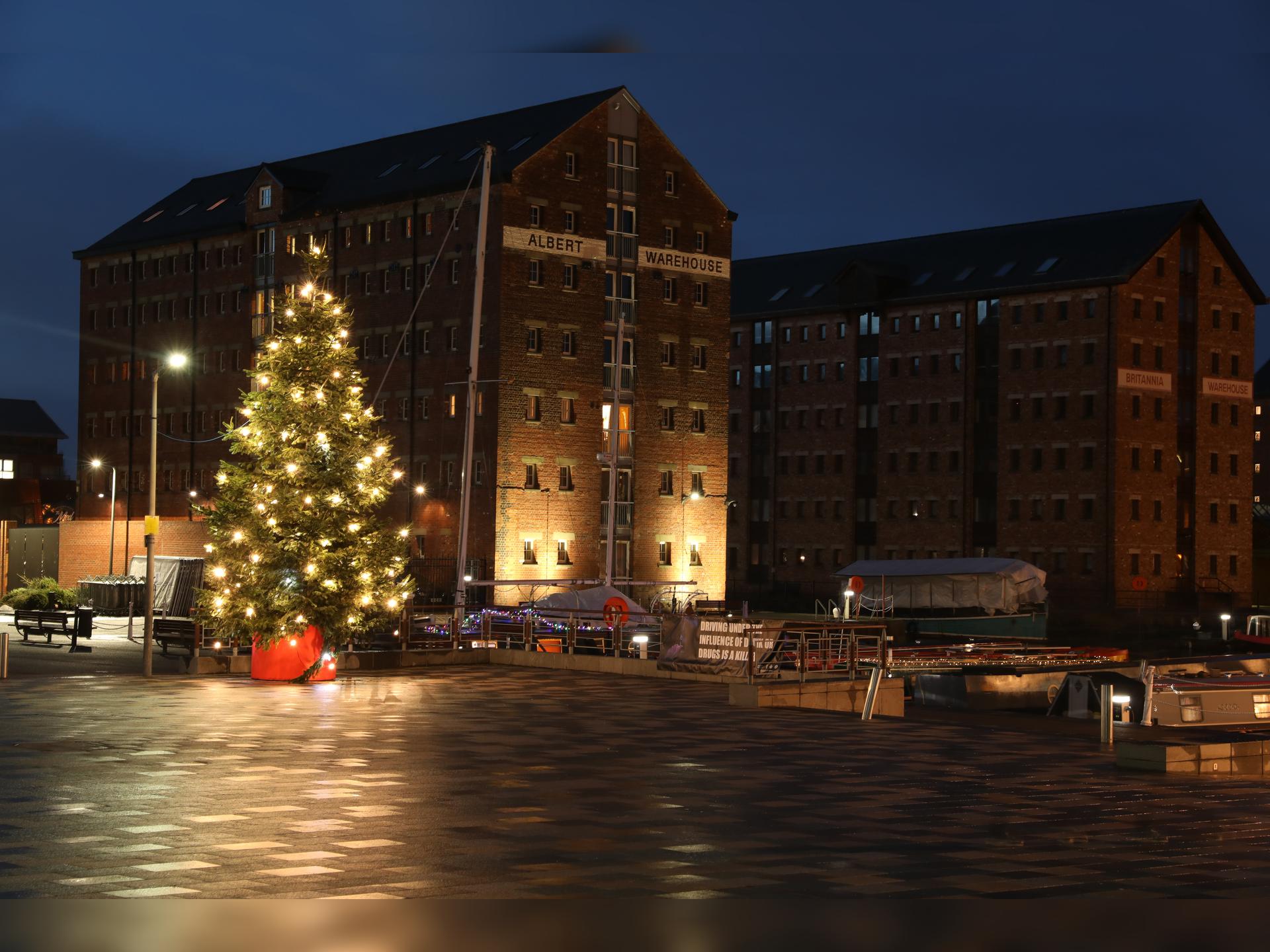 Stories With Santa at the Waterways Museum