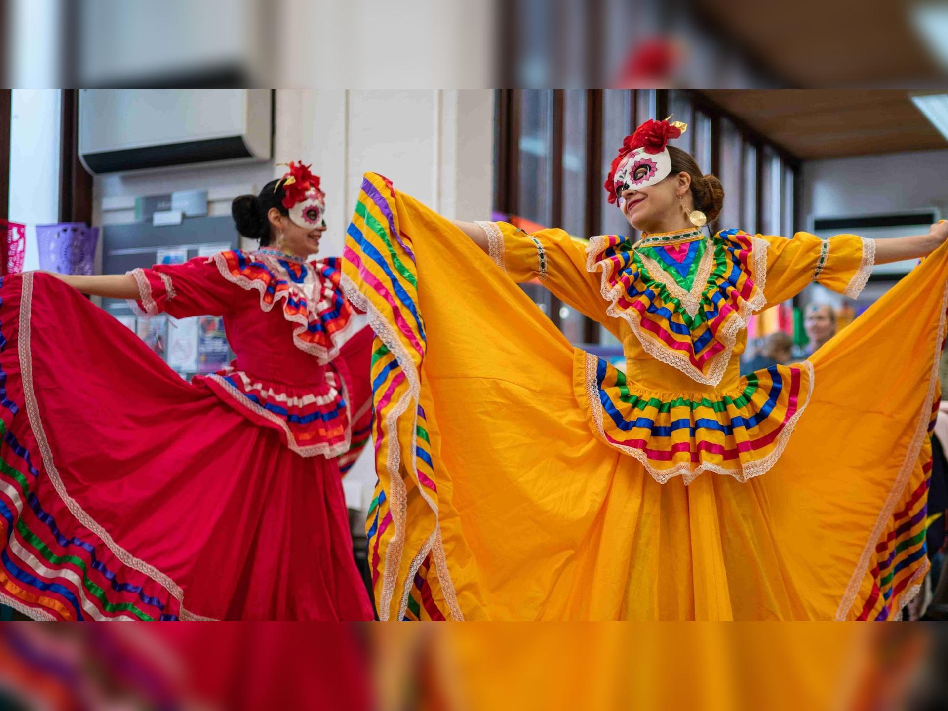 This is Mexico! Dancers