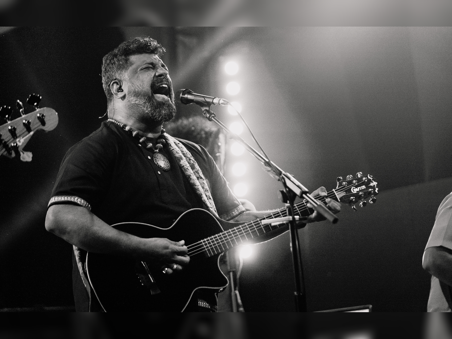 Raghu Dixit and Support