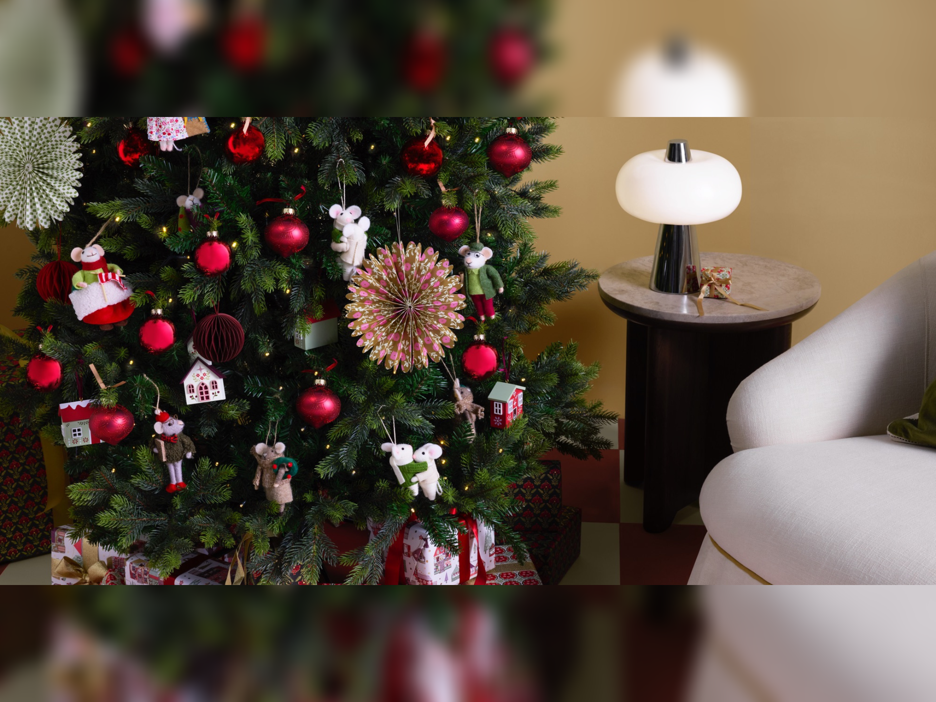 How to style and decorate your tree this year